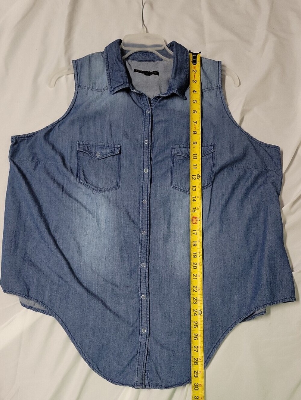 Love & Legend Chambray Sleeveless Button Front Shirt Sz 18 Plus Size Denim Look - Picture 5 of 8